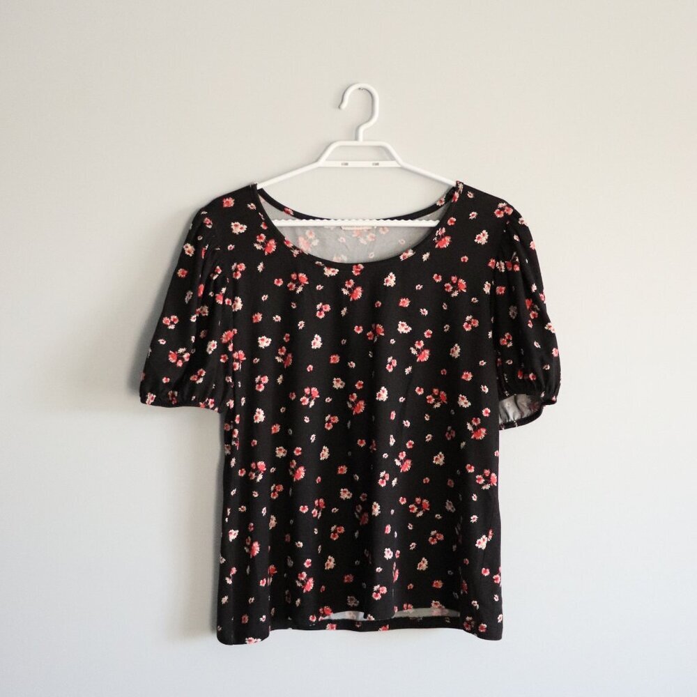 Pebble & Stone Women's Sz Lrg Black‎ Floral Puff Sleeve Crewneck Stretch T-Shirt
